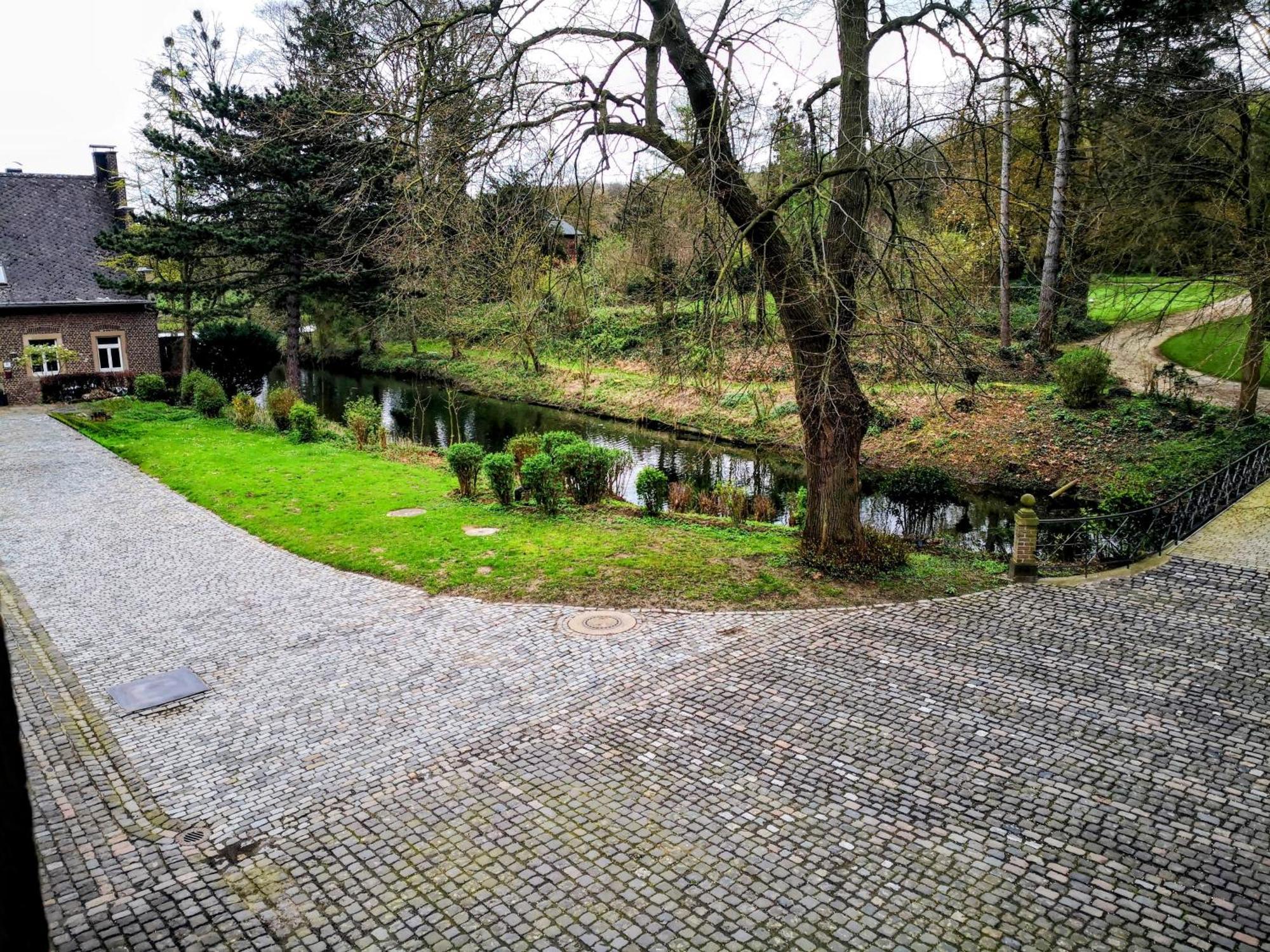 Apartments Am Schloss Rimburg Ubach-Palenberg Bagian luar foto